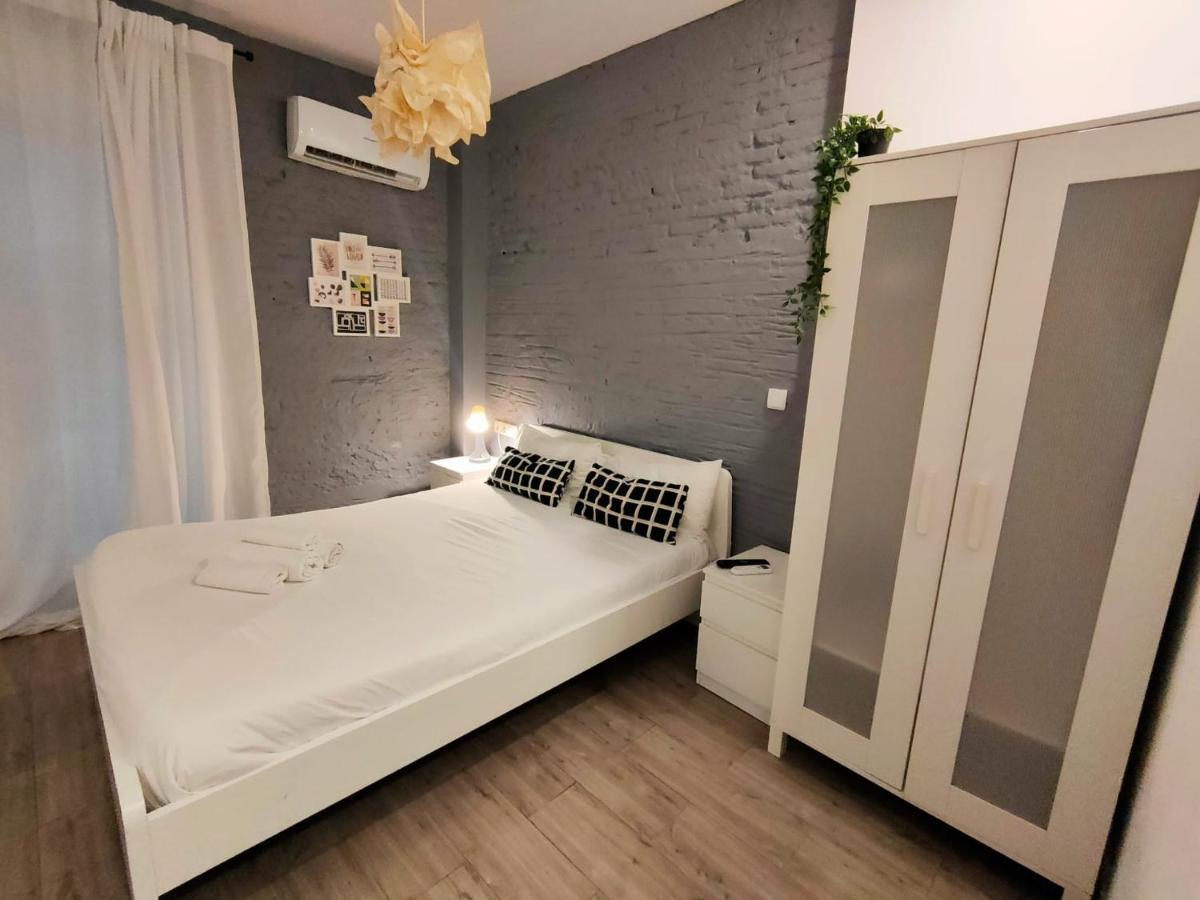 Pequeño alojamiento con Mini Piscina temperatura ambiente - WIFI Free Valencia Exterior foto